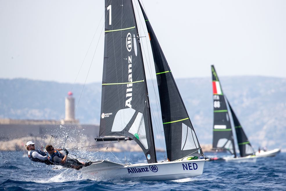 Bart Lambriex en Floris van de Werken (foto World Sailing)