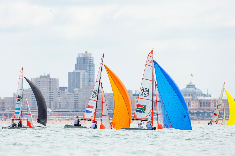 Vera ter Horst en Jorien Hin (foto Sailing Energy)