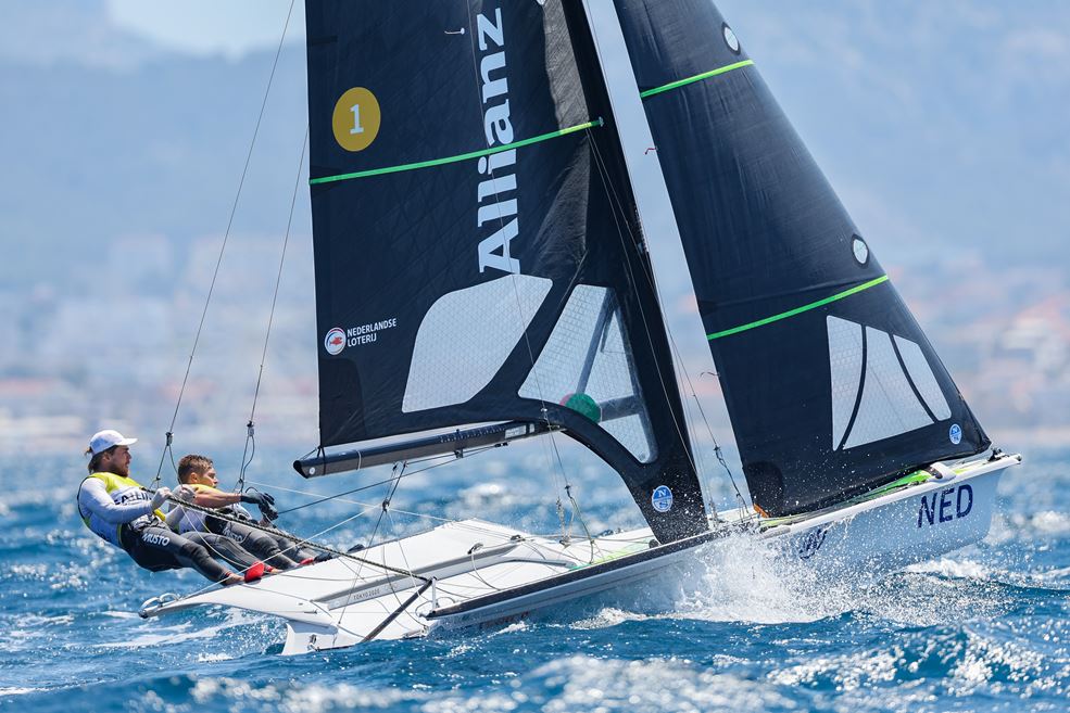 Bart Lambriex en Floris van de Werken (foto World Sailing)