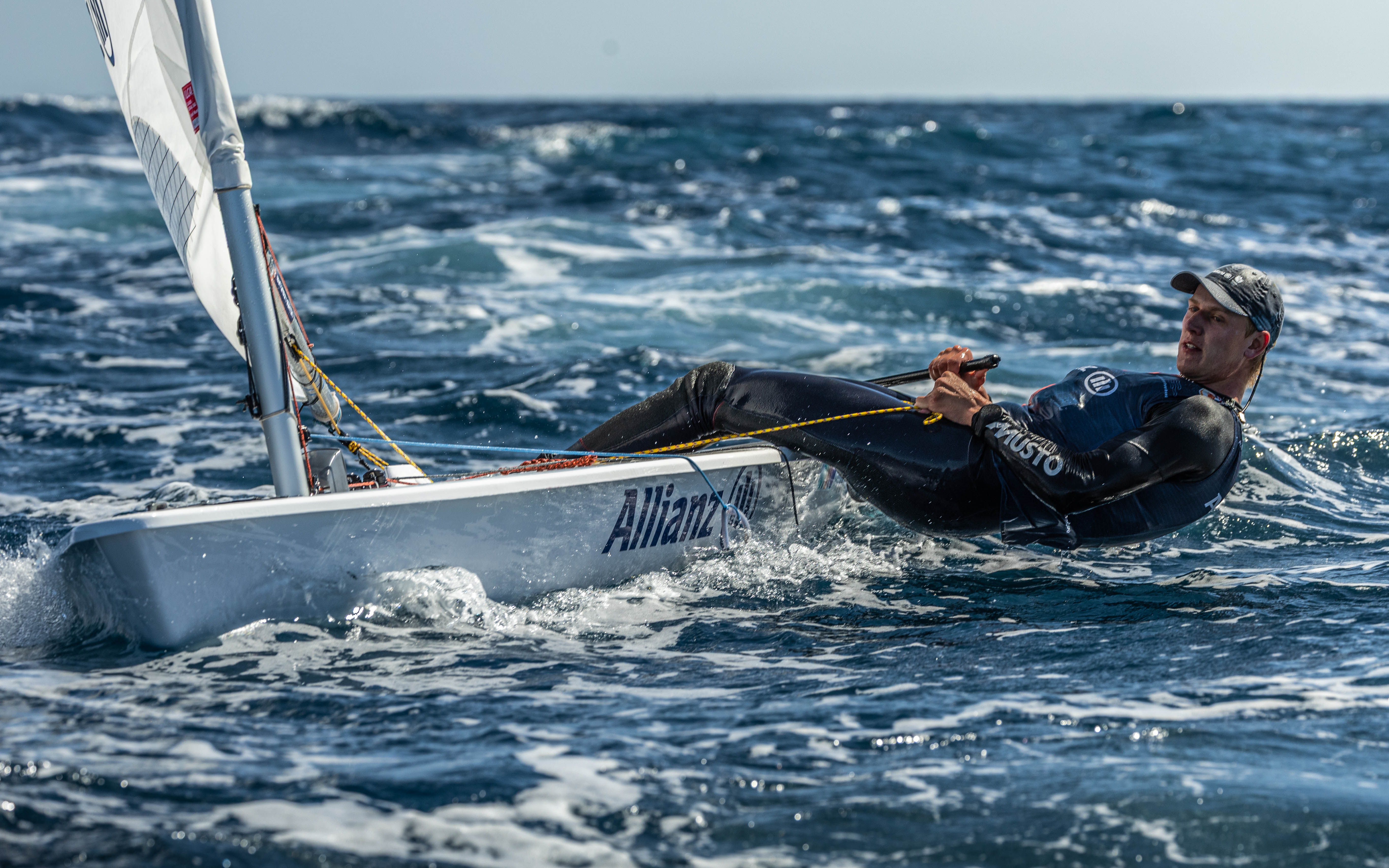 Willem Wiersema wereldkampioen ILCA7 (foto: Watersportverbond)