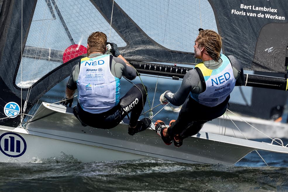 Lambriex en Van de Werken (foto World Sailing)