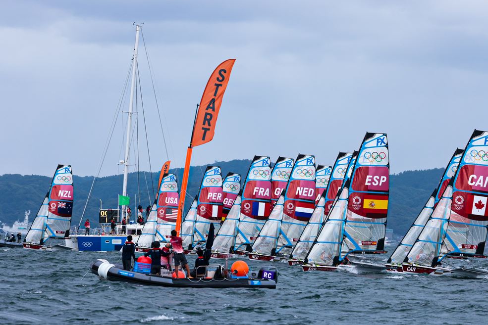 Start van race 2 (foto World Sailing / Sailing Energy)