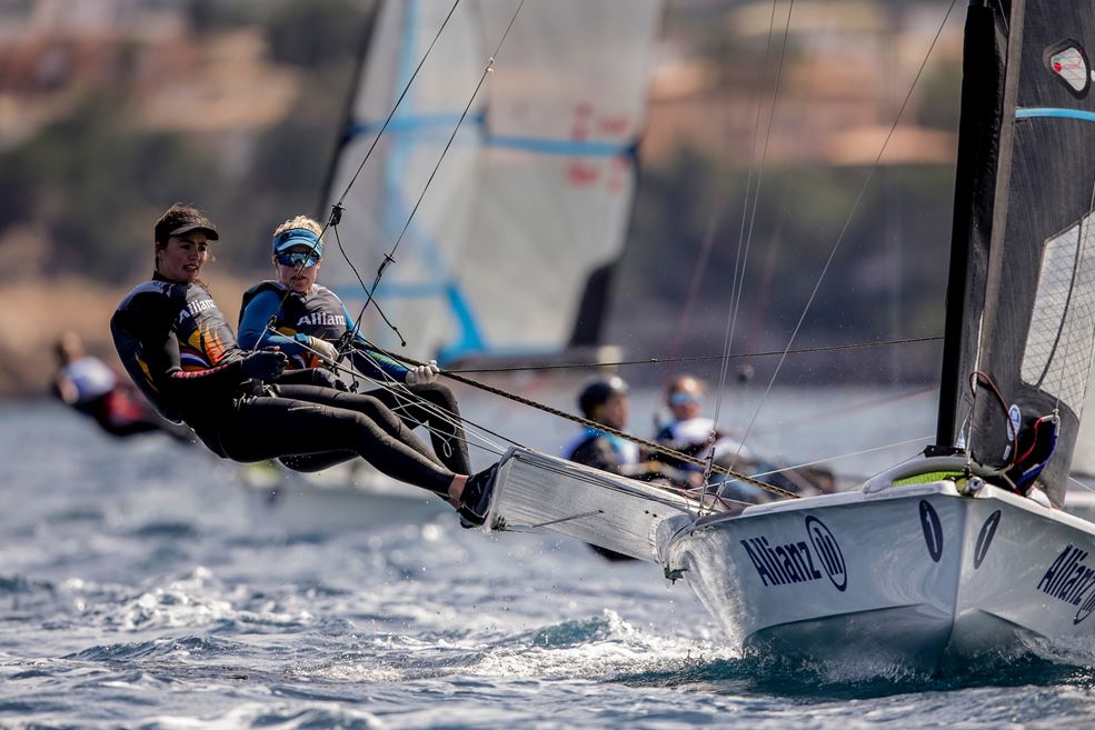 Annette Duetz (l) en Odile van Aanholt (foto Sailing Energy)