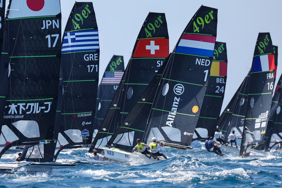 Strijd op olympisch water  in Marseille, Lambriex en Van de Werken met de NED 1 (foto World Sailing)